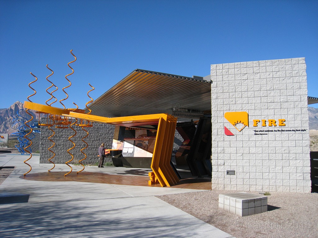 Las Vegas 2010 - Red Rock 0081.JPG - The 2010 Las Vegas Fire - Ice and Sweat Tour. Half Marathon, Red Rock Canyon, Casinos, Valley of Fire.... and buffets!